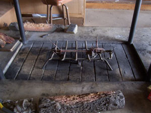Propane fireplace with fireglass